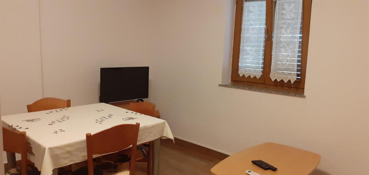 Kelk Loznati Apartment Bagian luar foto